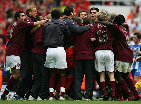 拜仁vs圣保利：凯恩领衔，卡尔、金玟哉、格雷罗首发